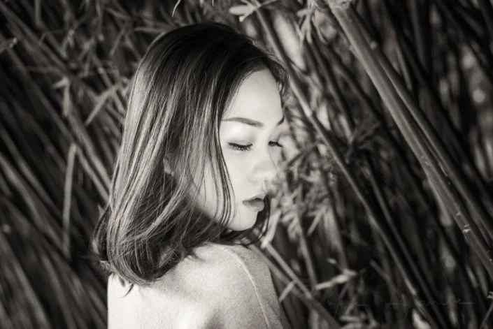 Black and white portrait of a young chinese woman in Chengdu, Sichuan province, China - Model : Fanny