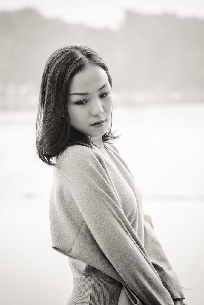Black and white portrait of a young chinese woman in Chengdu, Sichuan province, China - Model : Fanny