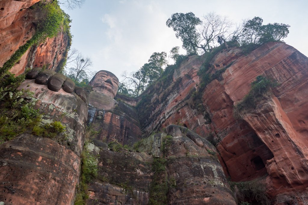 Leshan Giant Buddha - 71m - is the world's biggest stone sitting buddha statue and a touristic famous spot in Sichuan province.